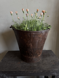 Oud uitziende emmer  H 30 x 27