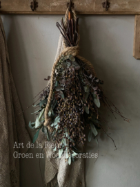 Kunst toef met twee soorten groen , donkere Dadels en echte Berk