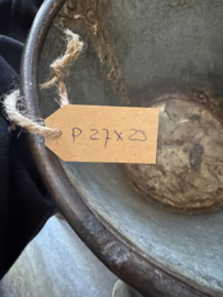 Oud uitziende emmer  P 27 x 23