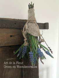 Toefje met Gagel , doek en 10 kunst blauwe Druifjes