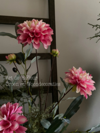 Subtiel kunstboeket met Dahlia’s  2