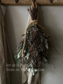 Kunst toef met twee soorten groen , donkere Dadels en echte Berk