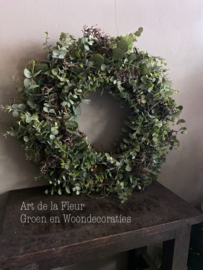Krans met twee soorten kunst Eucalyptus 45 cm