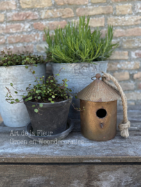 Vogelhuisje Rusty met ophangring en stoer touw