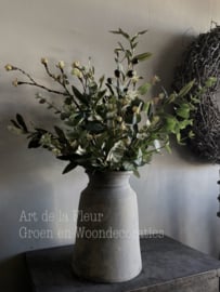 Boeket met Olijf , Eucalyptus en Bloesem wit excl vaas