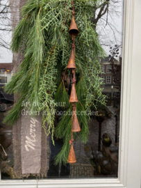Kerst toef ong 60 cm Cypresse en Pinus met punt klokjes