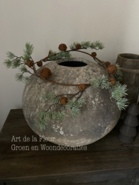 Kunst guirlande Larix met roestige belletjes
