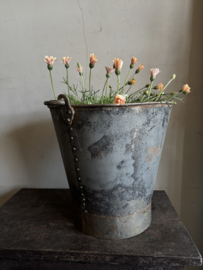 Oud uitziende emmer  L 29 x 29