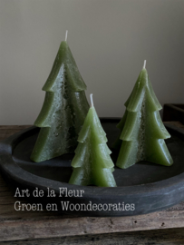 Tree Candle green L 16.5 x 10