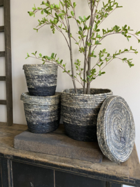 Nest van drie manden met deksel