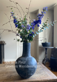 Boeket 3 x  Delphinium , 3 x Eucalyptus met Berk 77 cm