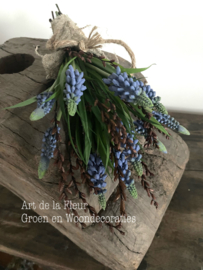 Toefje met Gagel , doek en 10 kunst blauwe Druifjes