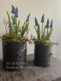Metalen potje S met kunst blauwe Druifjes
