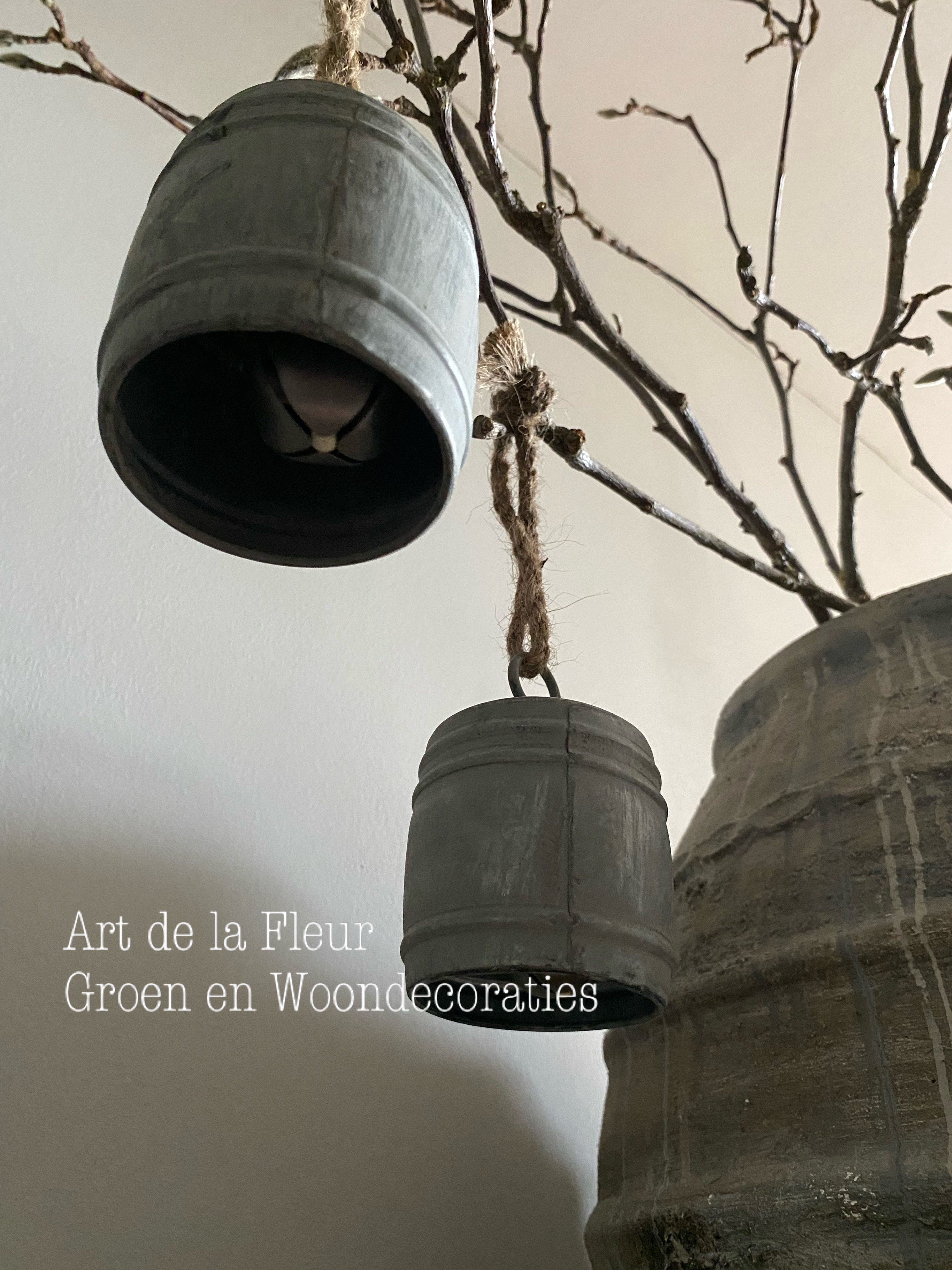 Zinken Kerstklok aan canvas touw