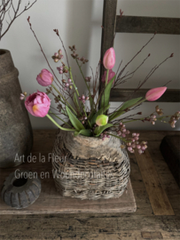 Kunst Tulpen ( 6 ) met Eucalyptus bes en Gagel