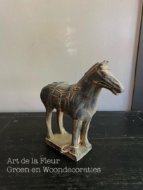 Paard van aardewerk