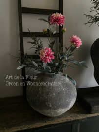 Subtiel kunstboeket met Dahlia’s