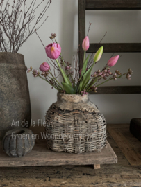 Kunst Tulpen ( 6 ) met Eucalyptus bes en Gagel