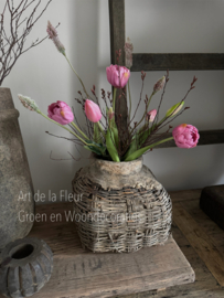 Kunst Tulpen ( 6 )  met Ptilotus en Gagel