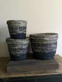 Nest van drie manden met deksel