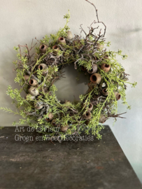 Krans van echt mos , bonsai en kunst solidago ong 35 cm
