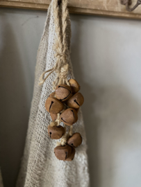 Hanger met roestige belletjes M