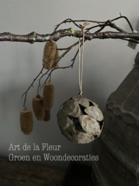 PTMD Xmas leavie grey iron ball open hanger S