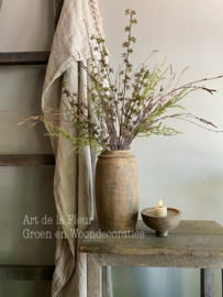 Set | Set van houten kruik met kunst takken.
