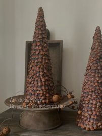 Najaars | Kerst boom van Dennenappel stukjes 60 x 20 cm