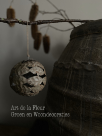PTMD Xmas leavie rust iron ball open hanger M