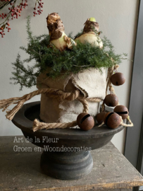 Taartje | Met bakkersdoek en 3 Amaryllis bollen 15 cm doorsnede en extra hoog incl belletjes