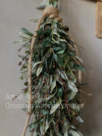 Toef met kunst Olijf , en twee soorten eucalyptus 80 cm