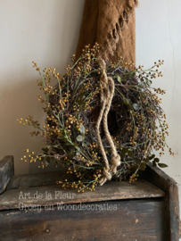 Krans | Bonsai krans 45 cm opgemaakt met kunsttakken mosterd kleurig