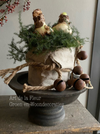Taartje | Met bakkersdoek en 3 Amaryllis bollen 15 cm doorsnede en extra hoog incl belletjes