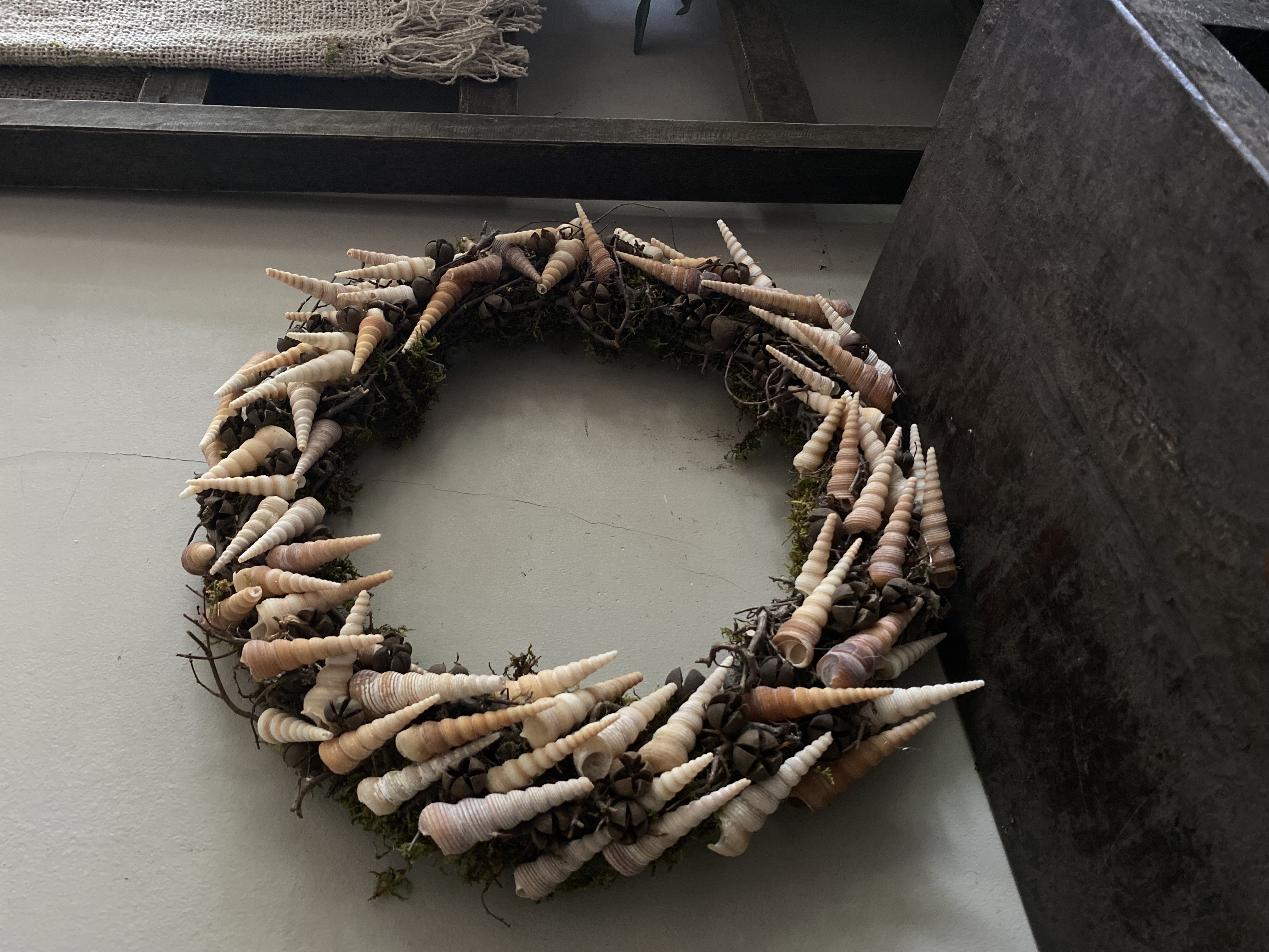 Ring met mos Bonsai en schelpen ong 40 cm