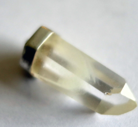 Fantoom kristalhanger in zilver gezet  3 cm