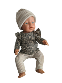 Poppensetje leopard zand met ecru rib legging en muts voor babyborn