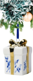 Kersthanger - Delfts blauw cadeautje met gouden strik - 6,5 cm