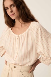 Des Petits Hauts Tina Avoine