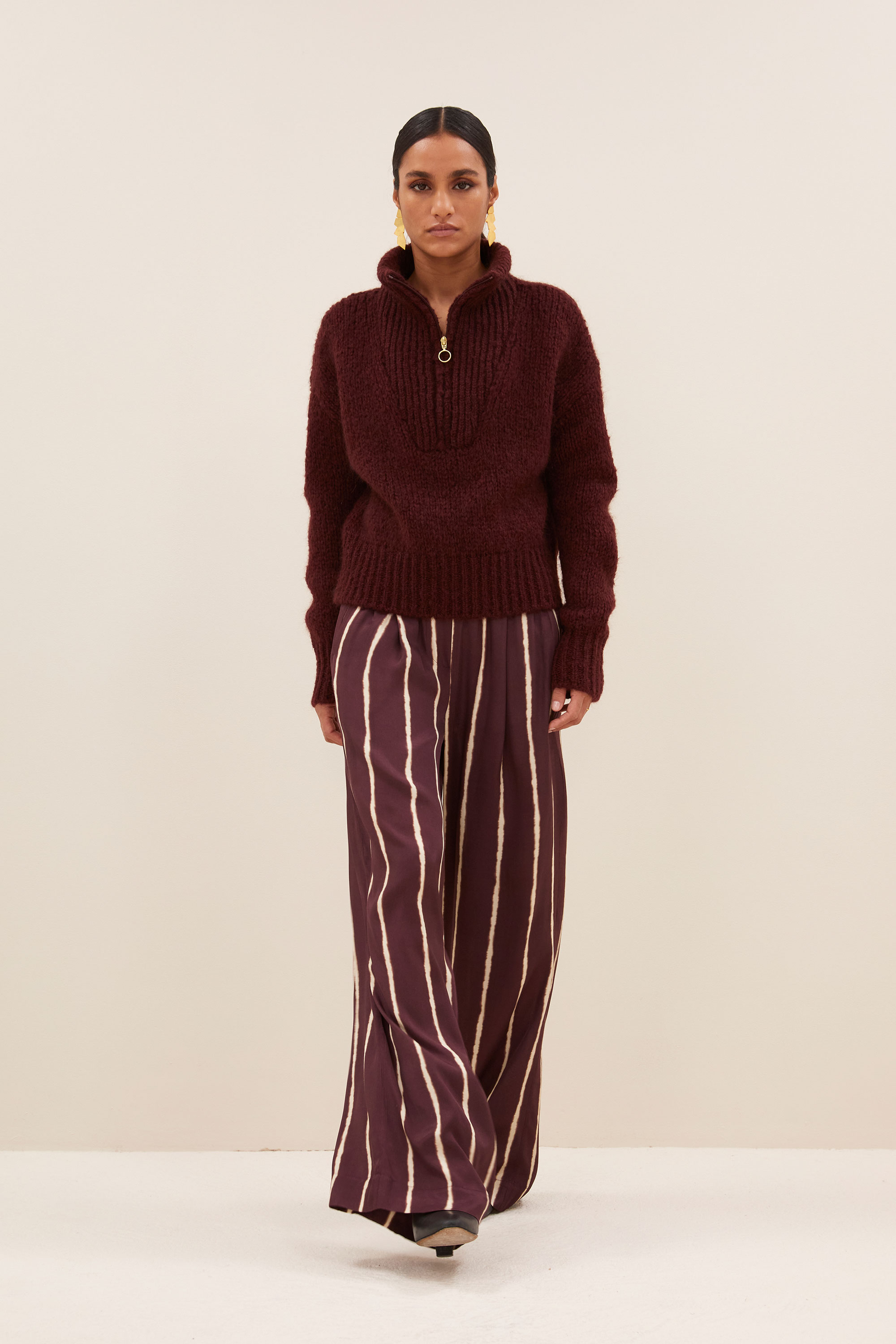 By Bar boxy beau pullover wine
