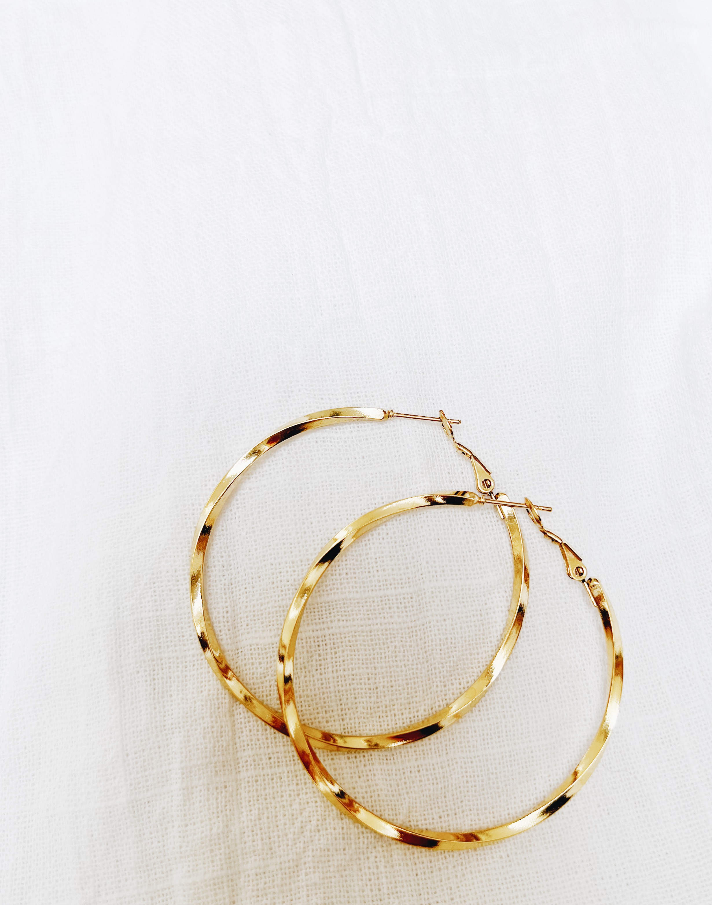 Earring oorbel twisted medium