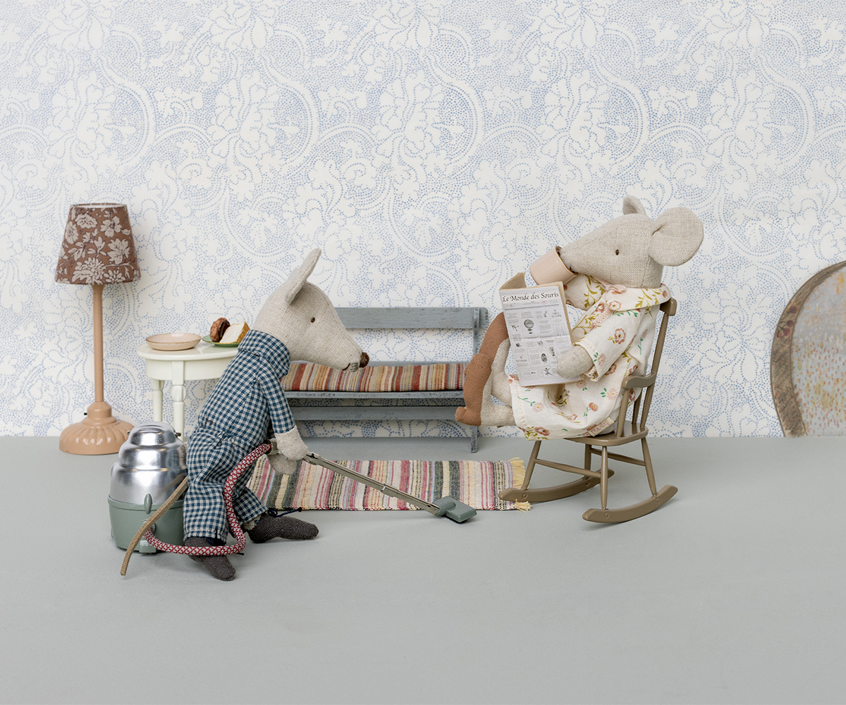Maileg Vacuum cleaner mouse