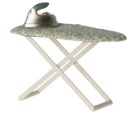 Maileg iron and ironing board, mouse