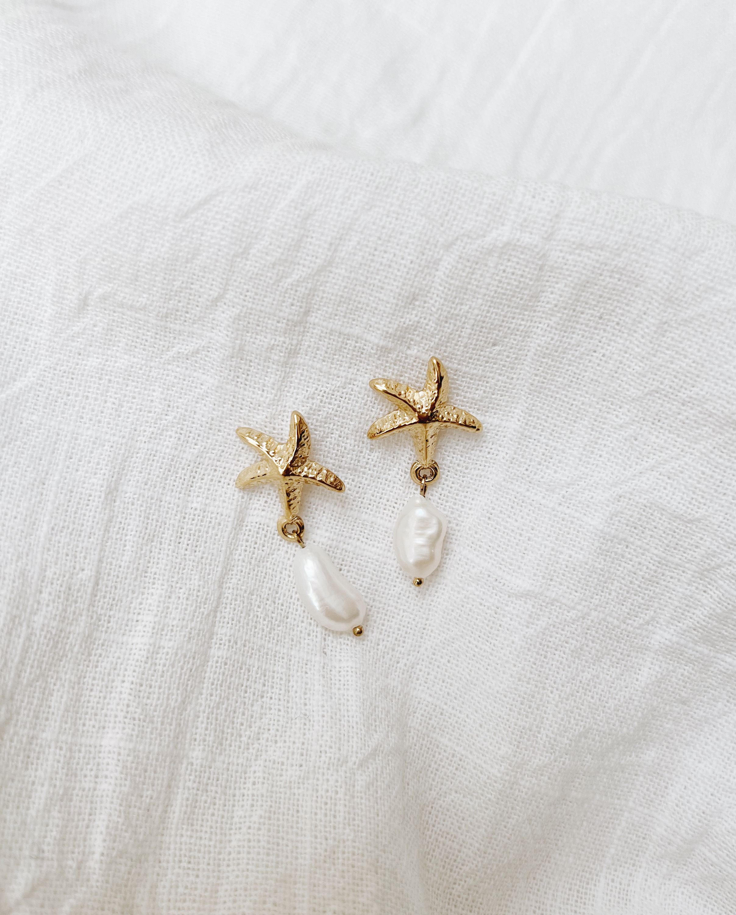 Earring oorbel starfish and natural pearl