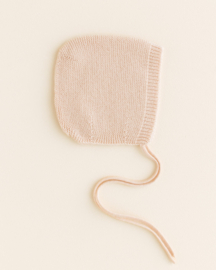 Hvid bonnet newborn oat