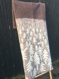 Klippan House in the forest brown, woven wool blanket wollen deken