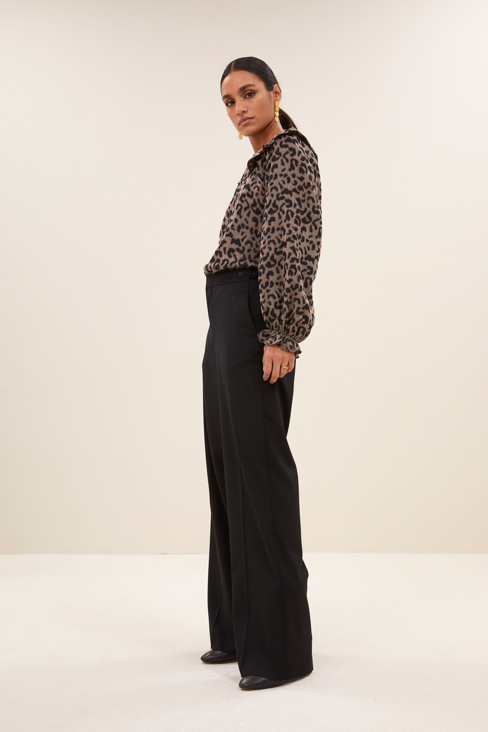 By Bar gia leo blouse brown leo