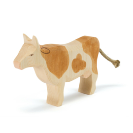 Ostheimer koe bruin staand