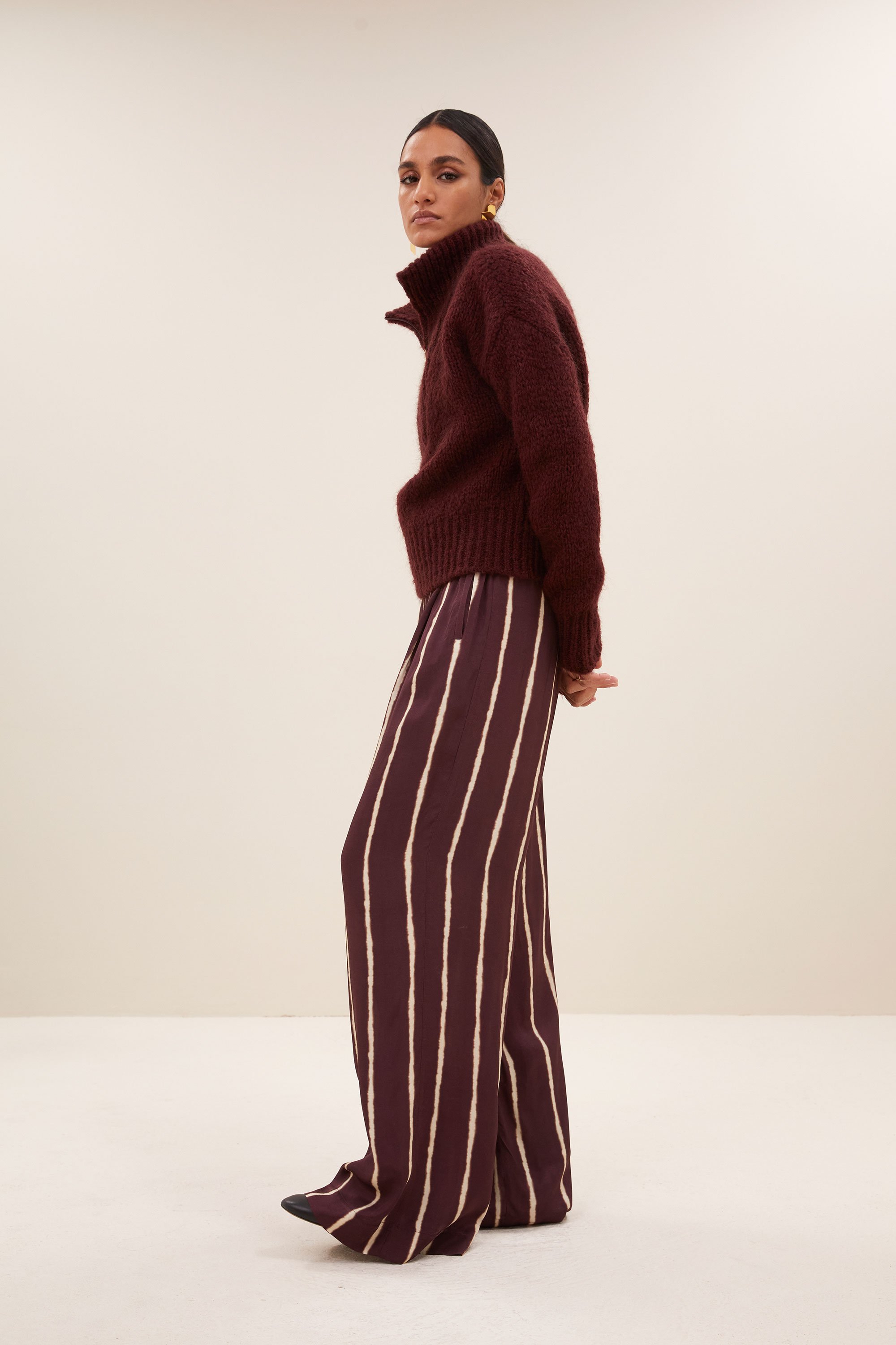 By Bar boxy beau pullover wine