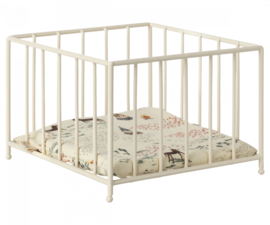 Maileg playpen micro